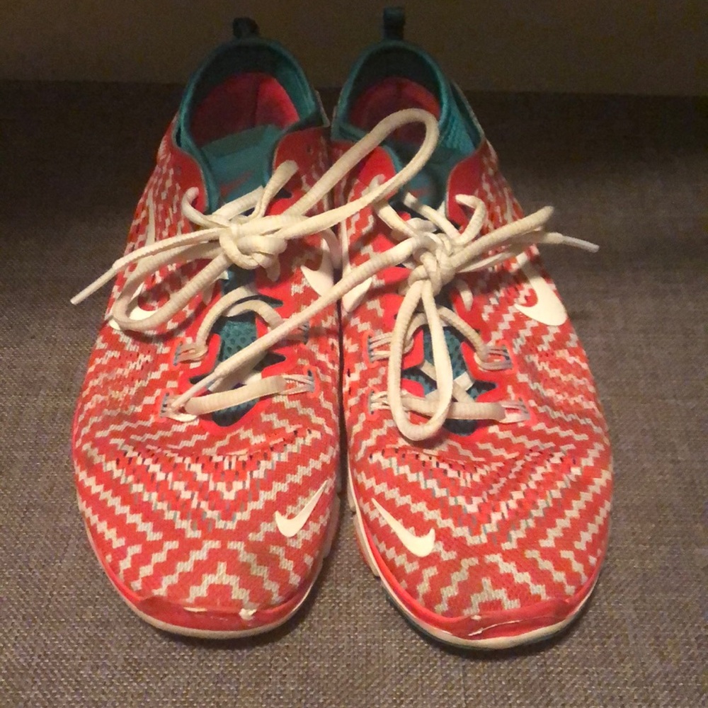 Nike Red and White Sneakers size 8.0!